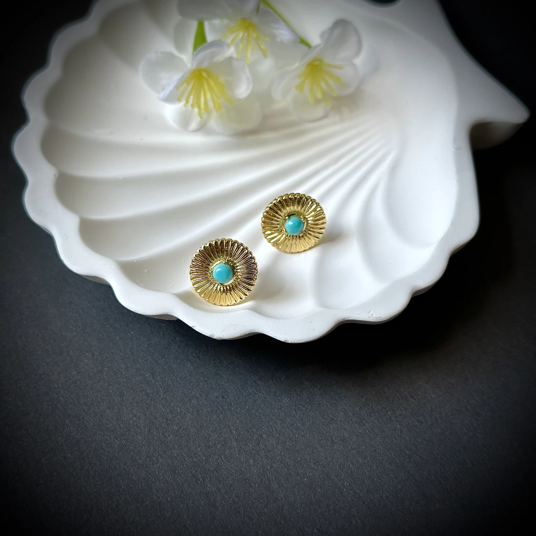 铜合金树脂耳饰 中古小雏菊松石耳钉 精奢小众气质拉丝百搭耳饰