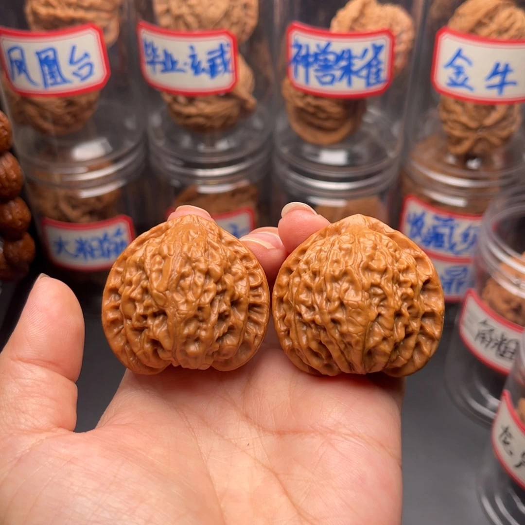 把件文玩核桃40金牛狮子头