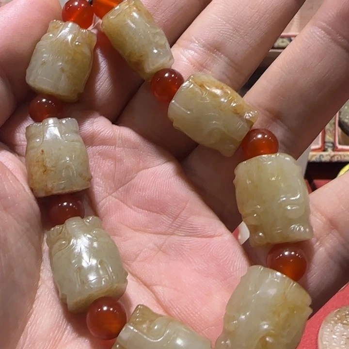 米***罗颈饰未镶嵌和田玉