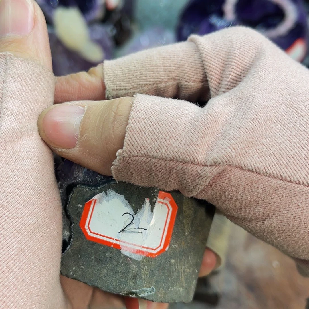 水晶随形摆件未镶嵌