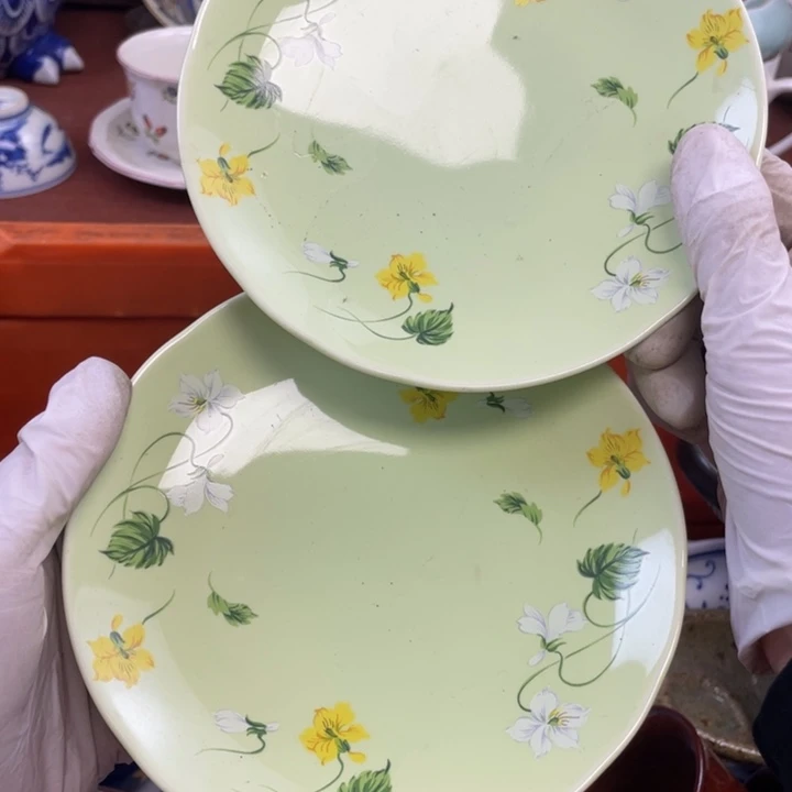 他家瓷器真美…开播了