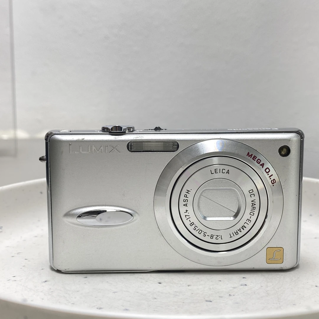 9新 Panasonic/松下 松下fx8日版徕卡镜头500万像素数码ccd