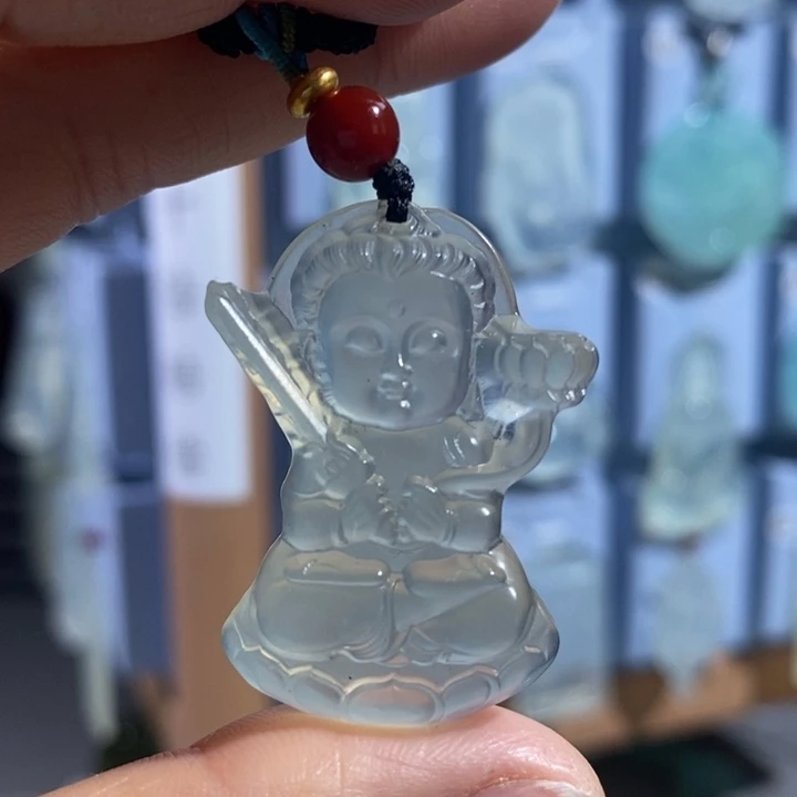 岫玉未镶嵌颈饰吊坠