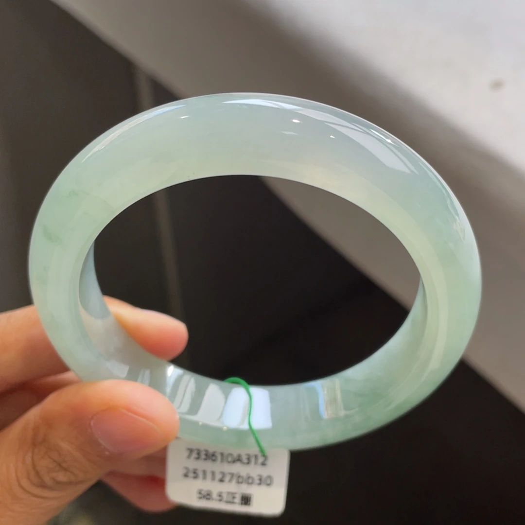 翡翠未镶嵌手镯冰胶晴绿手镯【强推】