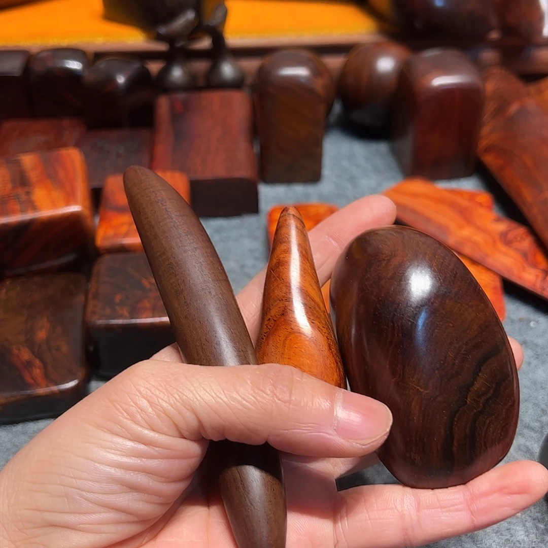 交趾黄檀（大红酸枝）自****店