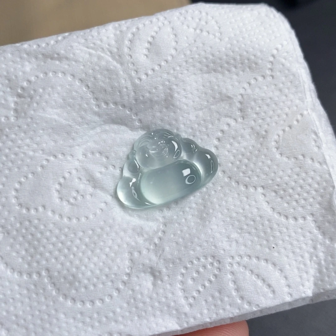 翡翠未镶嵌颈饰佛公