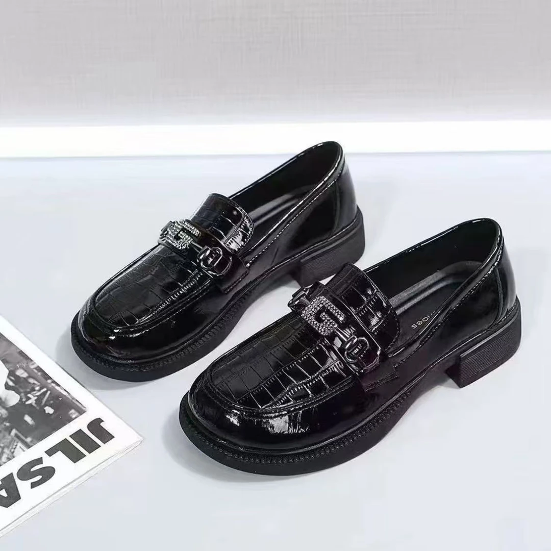 【品牌力荐】新款漆皮乐福鞋软皮软底轻便低帮单鞋百搭2189