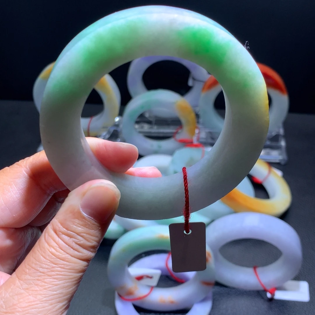 未镶嵌手镯定制翡翠