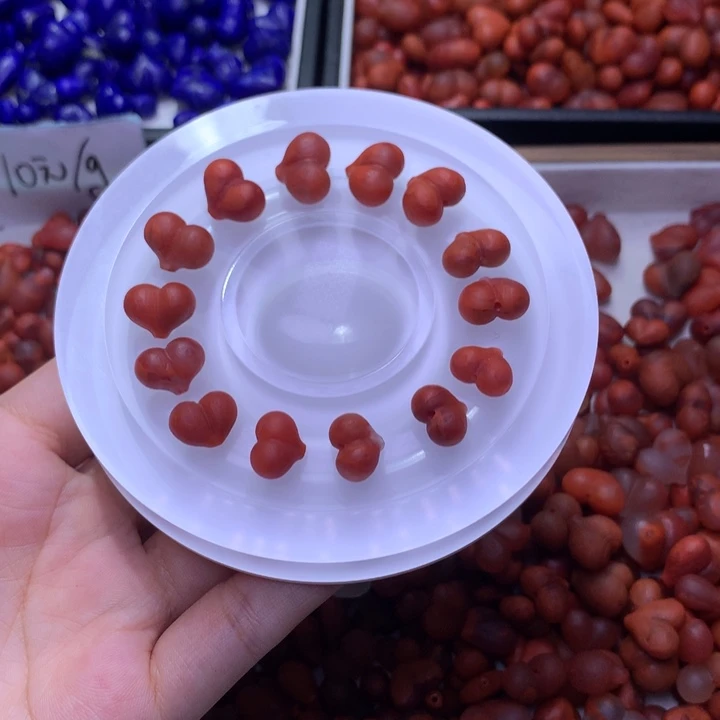 狮***️南红玛瑙未镶嵌珠宝半成品93