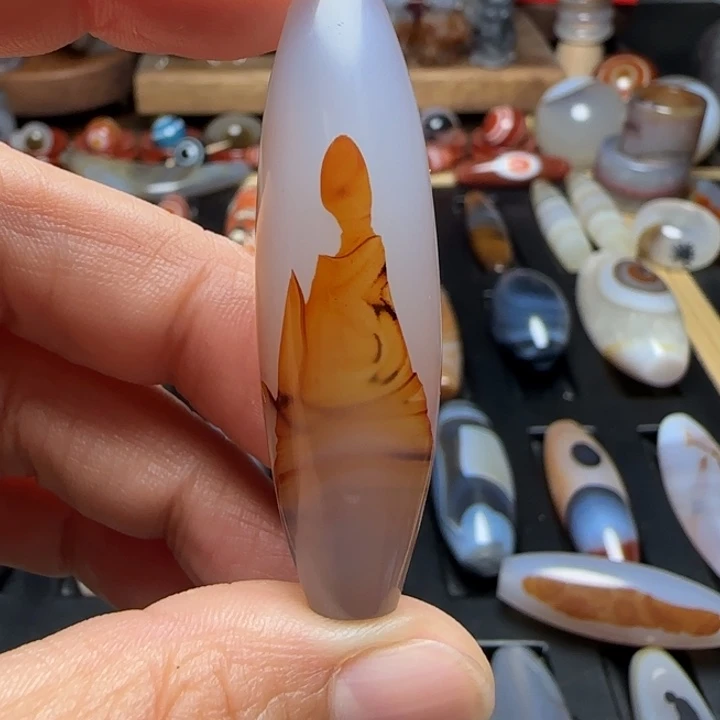 赵***生玛瑙/玉髓未镶嵌颈饰