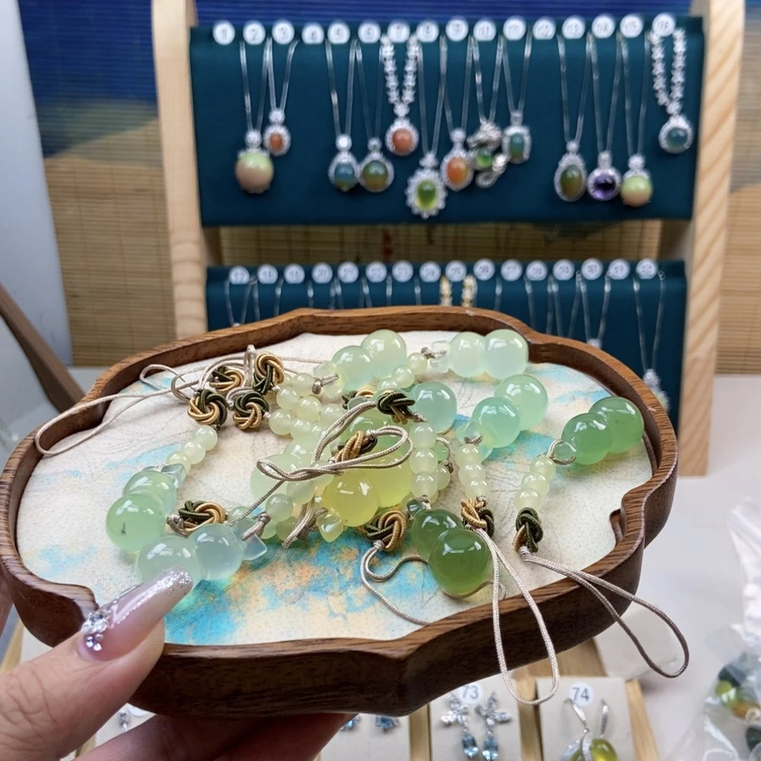 岫玉未镶嵌吊坠吊坠多样性，发一个