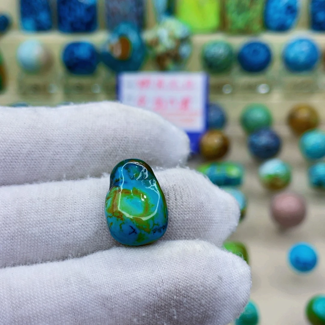 未镶嵌绿松石颈饰