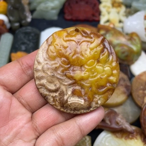 蛇纹石玉颈饰未镶嵌21