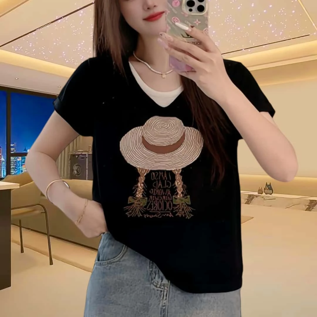 夏季短袖V领刺绣假两件针织衫女2025休闲时尚宽松显瘦草帽上衣