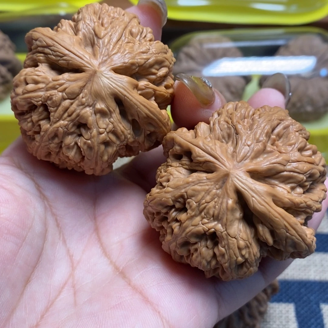 小***1吊坠文玩核桃粗筋