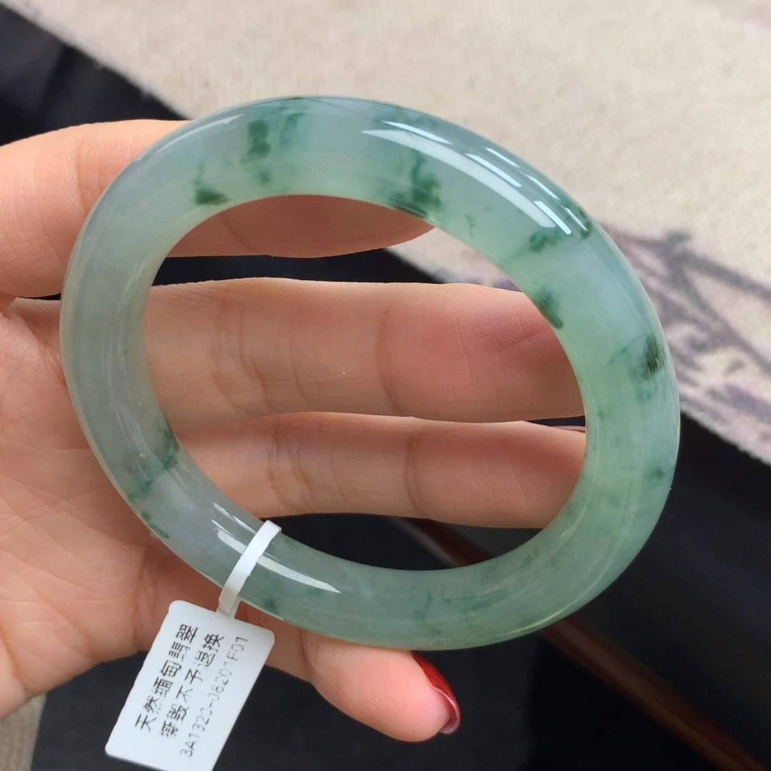 翡翠未镶嵌手镯圆