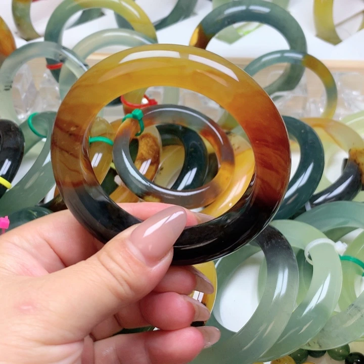 岫玉未镶嵌手镯56圈口