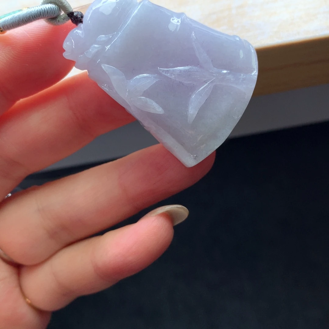 翡翠未镶嵌颈饰吊坠