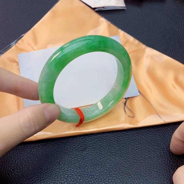 未镶嵌手镯翡翠翡翠手镯