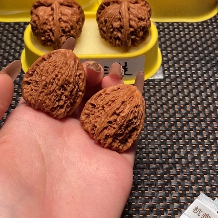 吊坠桃核35南疆石