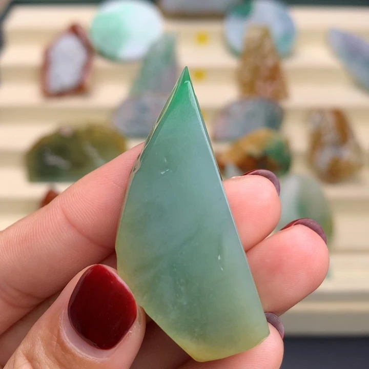 定制翡翠未镶嵌黄加绿