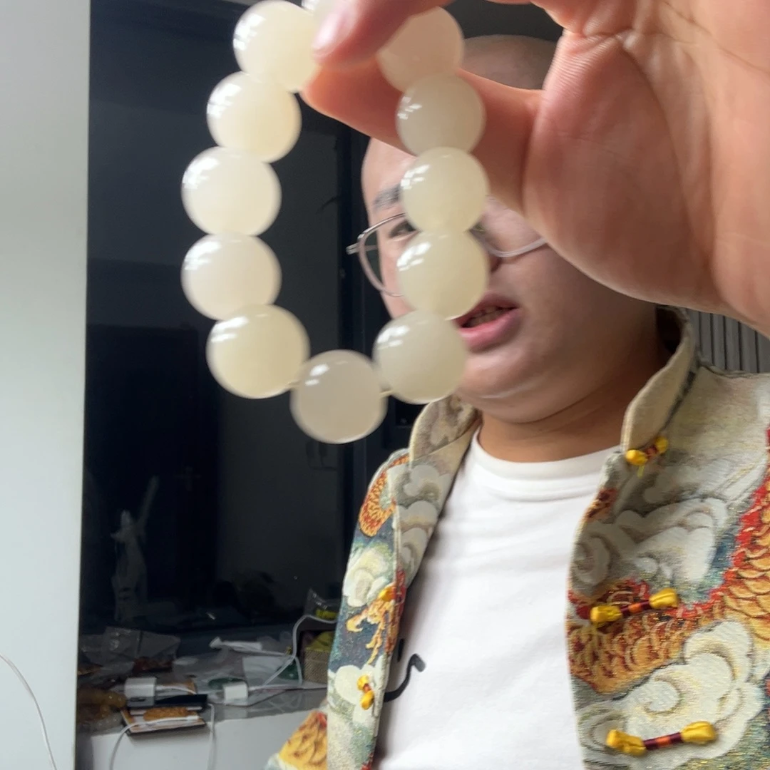 未镶嵌石英质玉（黄龙玉）黄龙玉