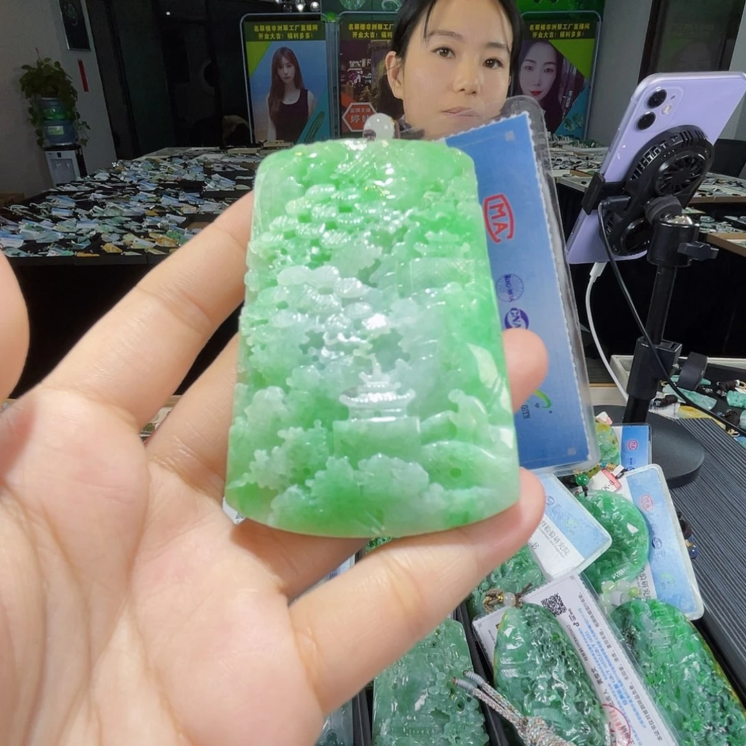 颈饰未镶嵌翡翠一