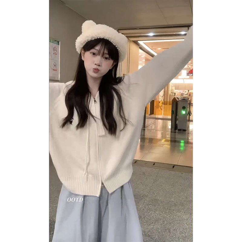 秋冬韩系穿搭休闲套装马甲棉衣外套叠穿连帽毛衣宽松半身裙三件套