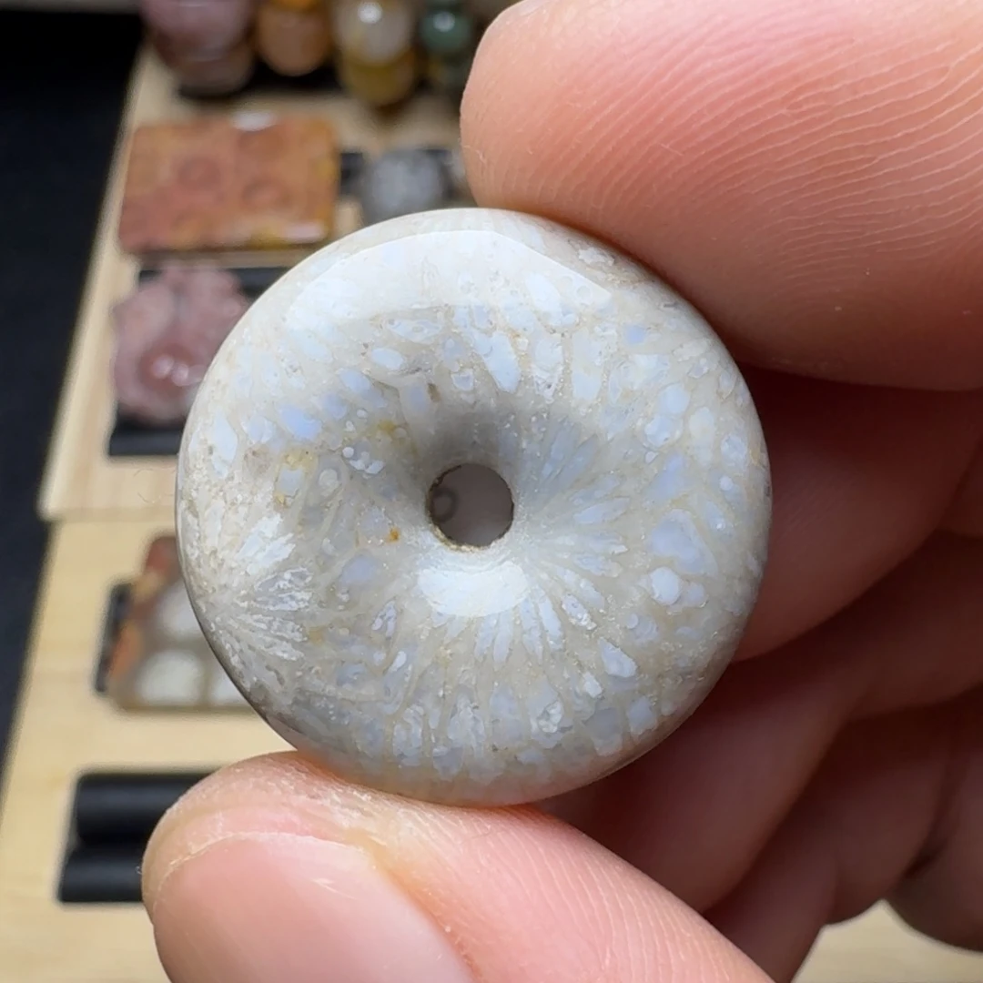 硅化玉未镶嵌纯天然色有机玉石保真色