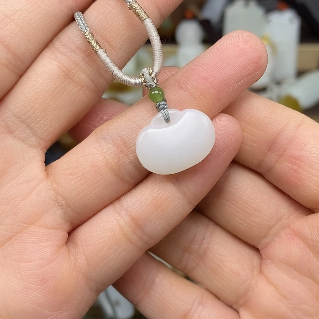 和田玉未镶嵌颈饰30