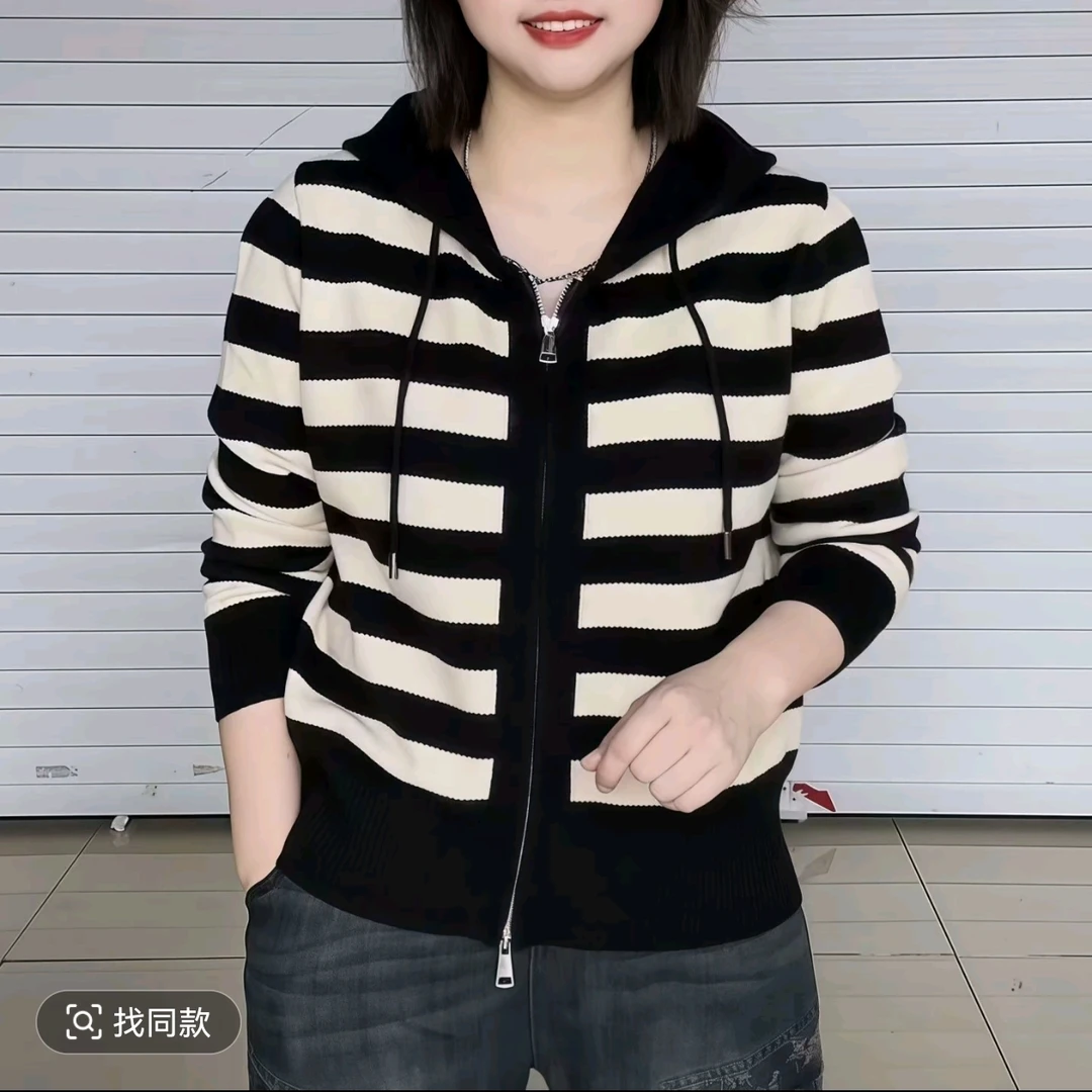 韩版轻职风条纹针织小衫女装秋季大码薄款休闲百搭连帽显瘦外套
