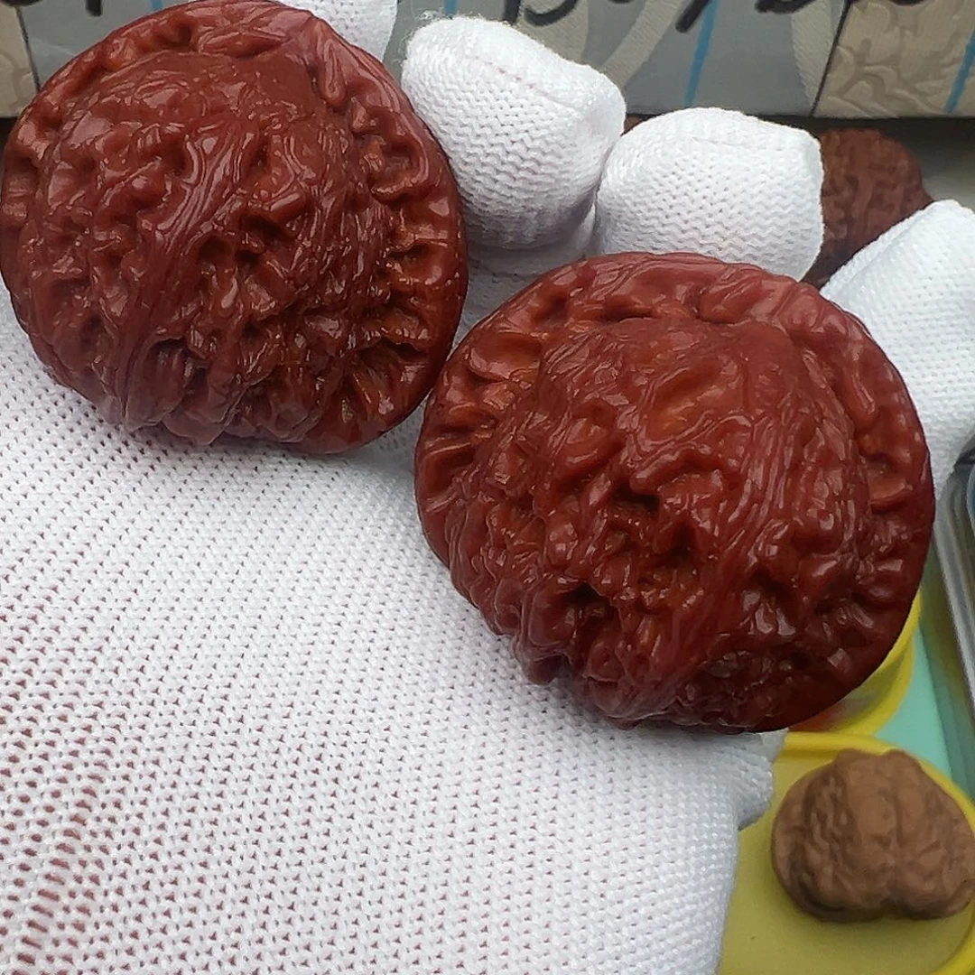 B***i吊坠文玩核桃精品角白44