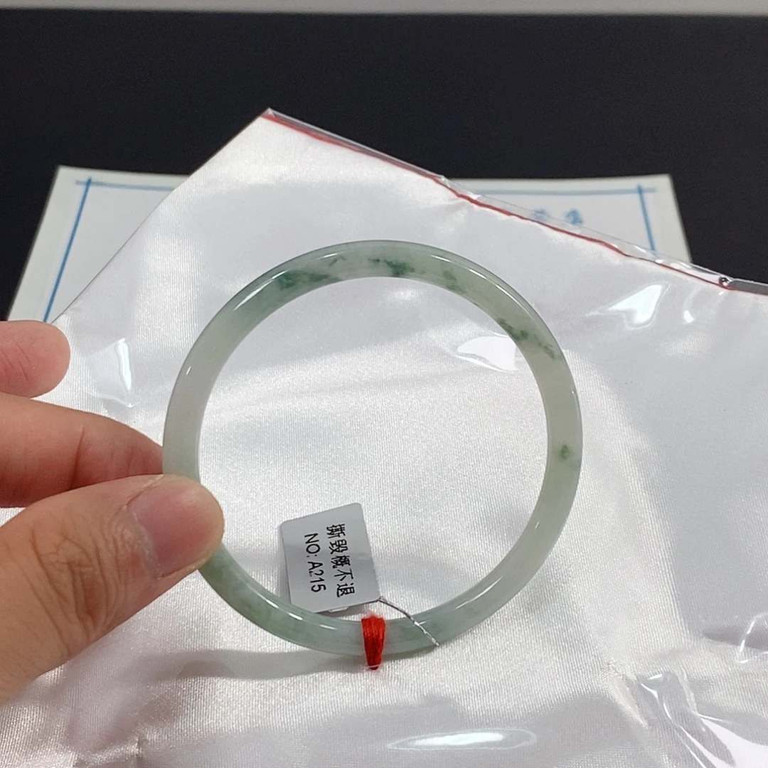 翡翠未镶嵌手镯手镯