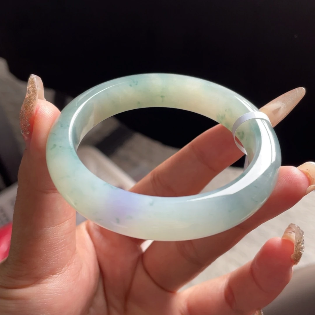 翡翠未镶嵌手镯三天鉴赏