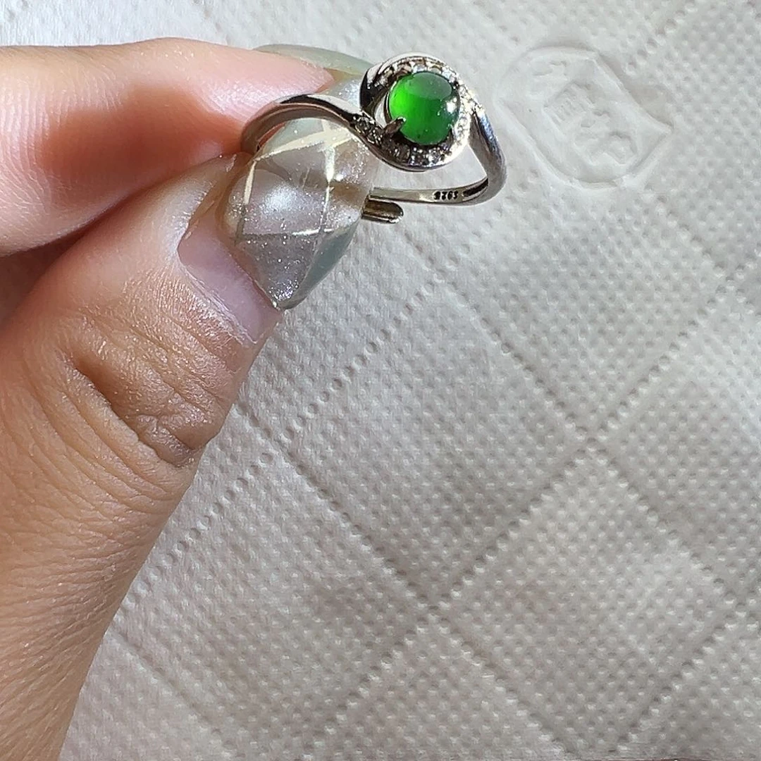 未镶嵌戒指翡翠翡翠特色冰阳绿蛋面戒指亏出买断价