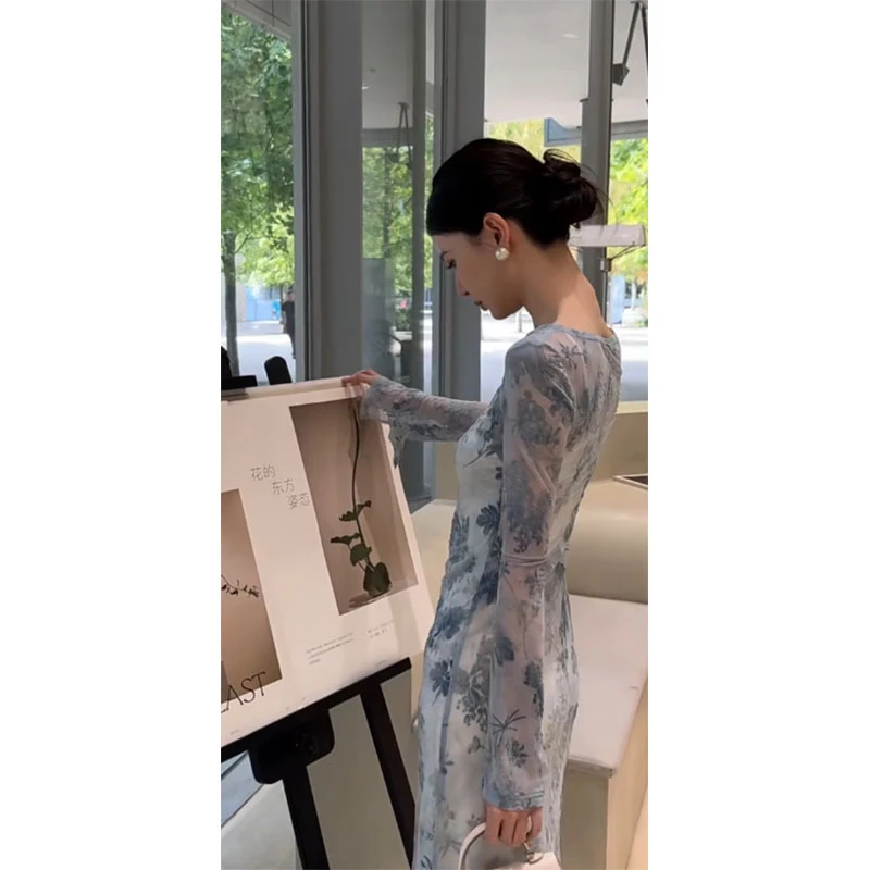 夏季显瘦修身小众设计感印花气质收腰A字连衣裙吊带打底两件套女