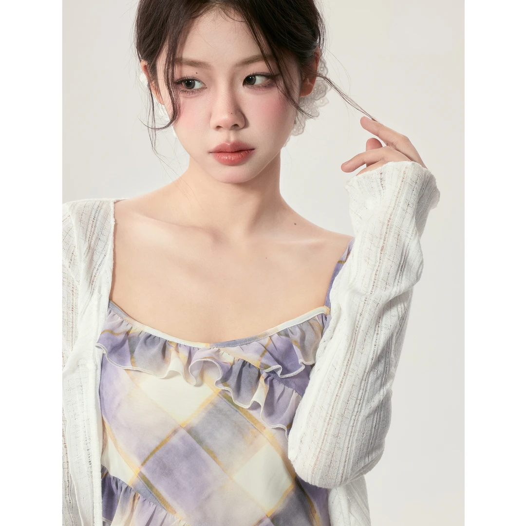 【小野莓】春季气质设计感木耳边度假风格子纯欲吊带背心BO96995