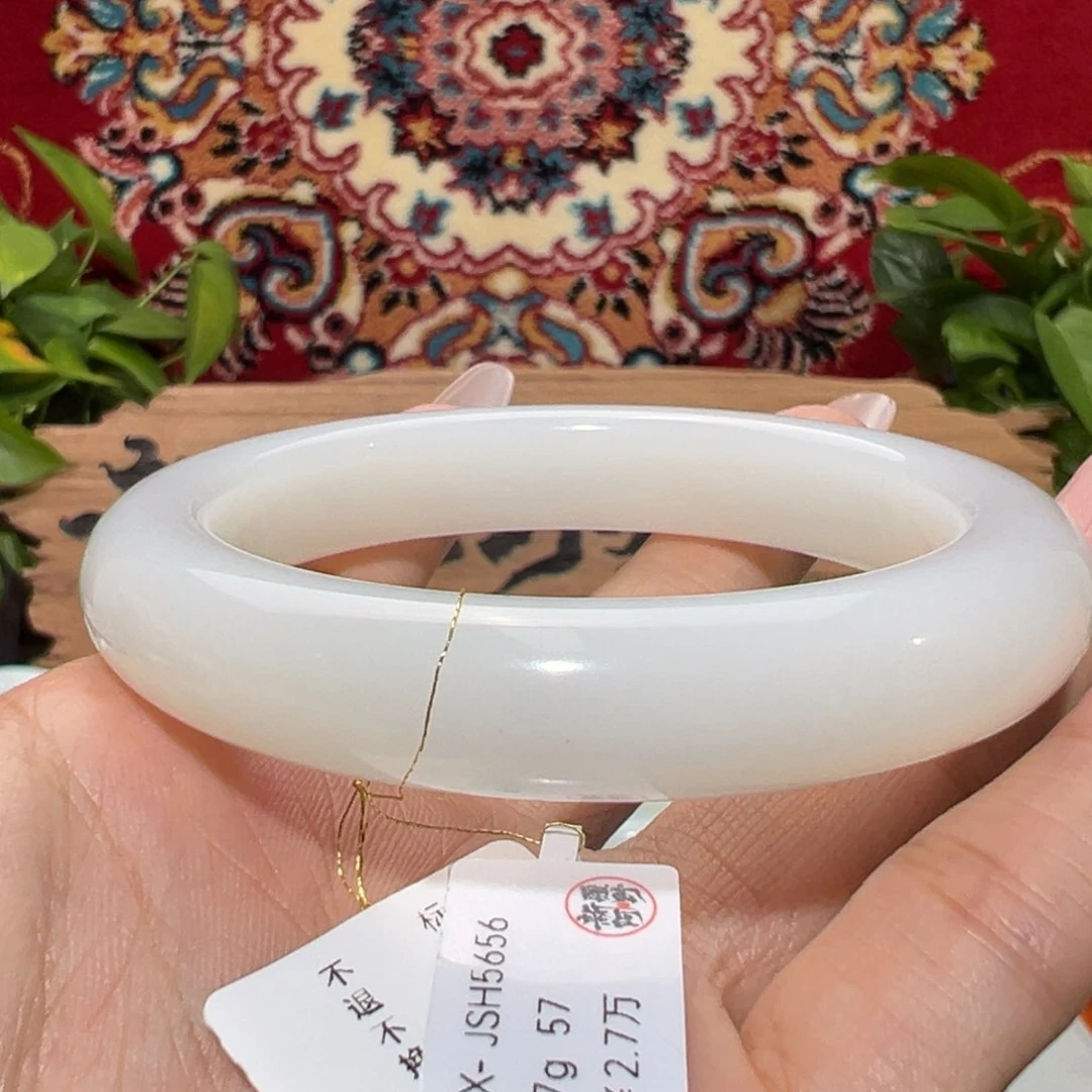 未镶嵌手镯和田玉老坑和田羊脂白玉手镯