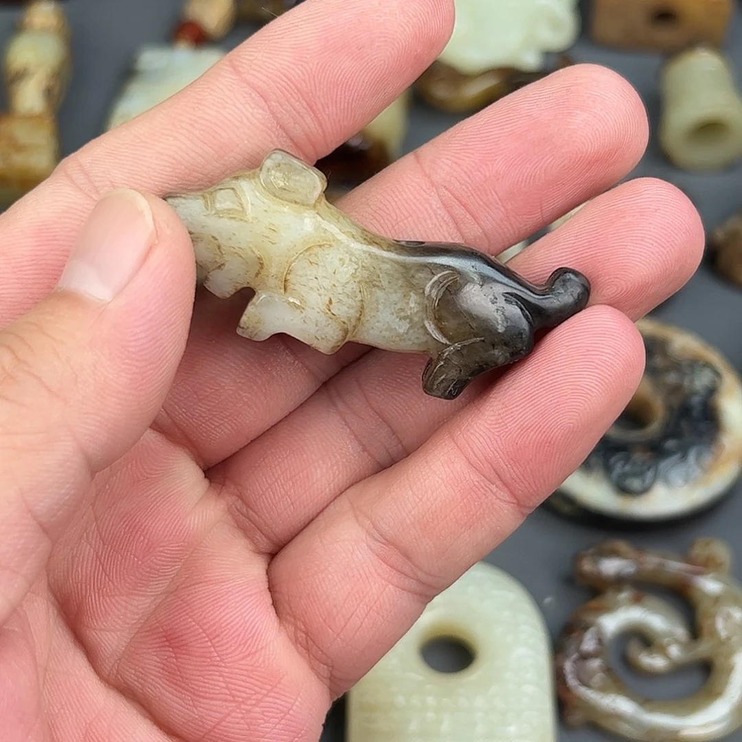 和田玉（糖玉）未镶嵌颈饰