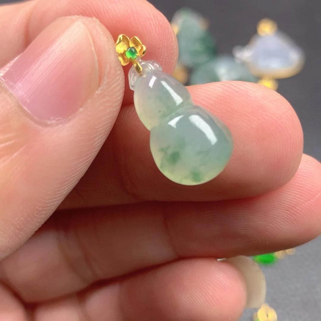 【闪购商品】颈饰18K金镶嵌翡翠翡翠