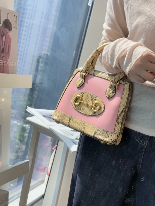 95新 GUCCI/古驰 女士单肩包简约设计时尚百搭手提包