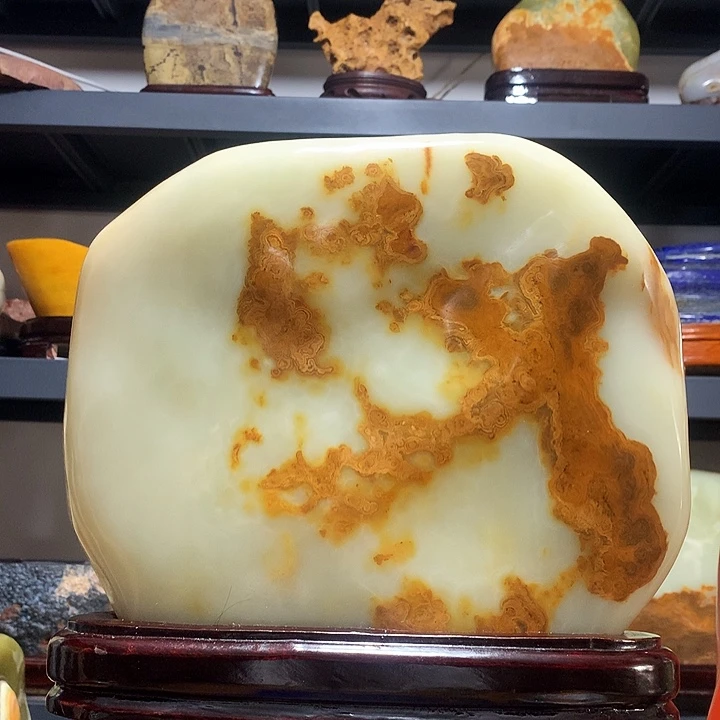 石材宽28厘米高30厘米