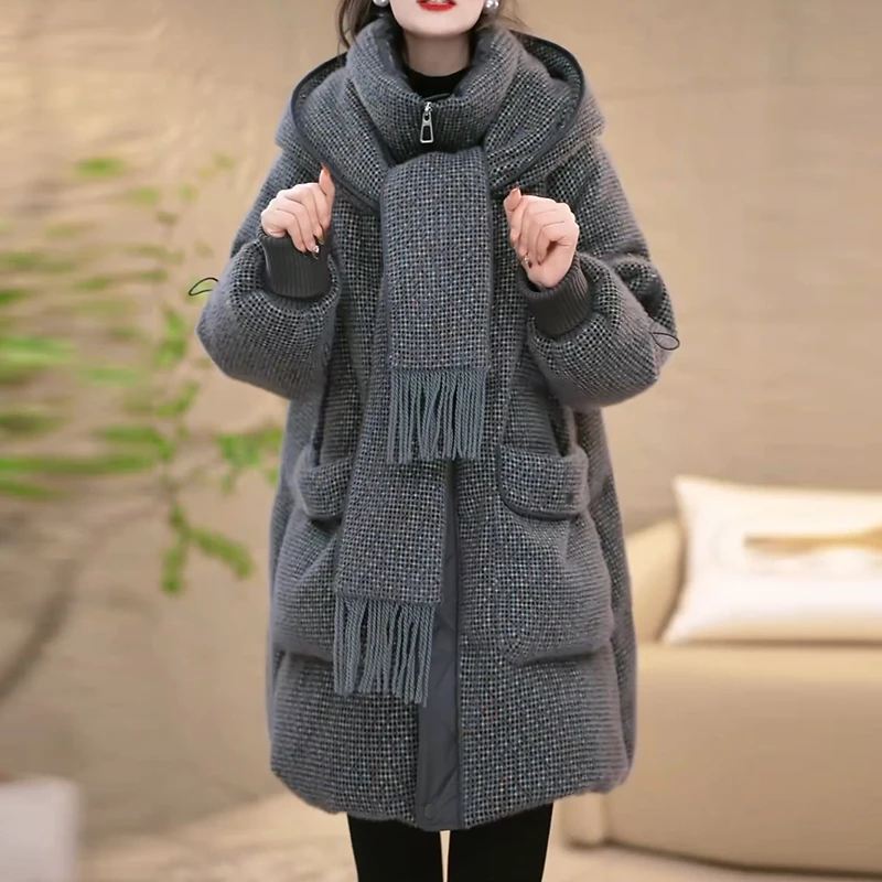 轻奢高级围巾连帽可拆羽绒服2025冬季新款女士宽松保暖白鸭绒外套