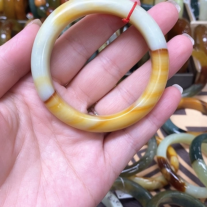 未镶嵌蛇纹石玉手镯