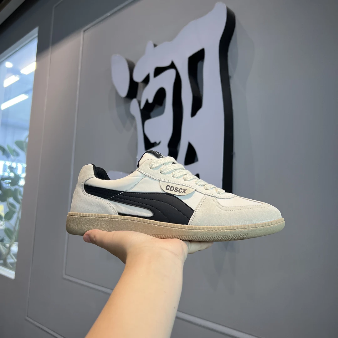 2025秋季男款板鞋耐磨拼色系带休闲板鞋潮鞋休闲鞋欧若智性风