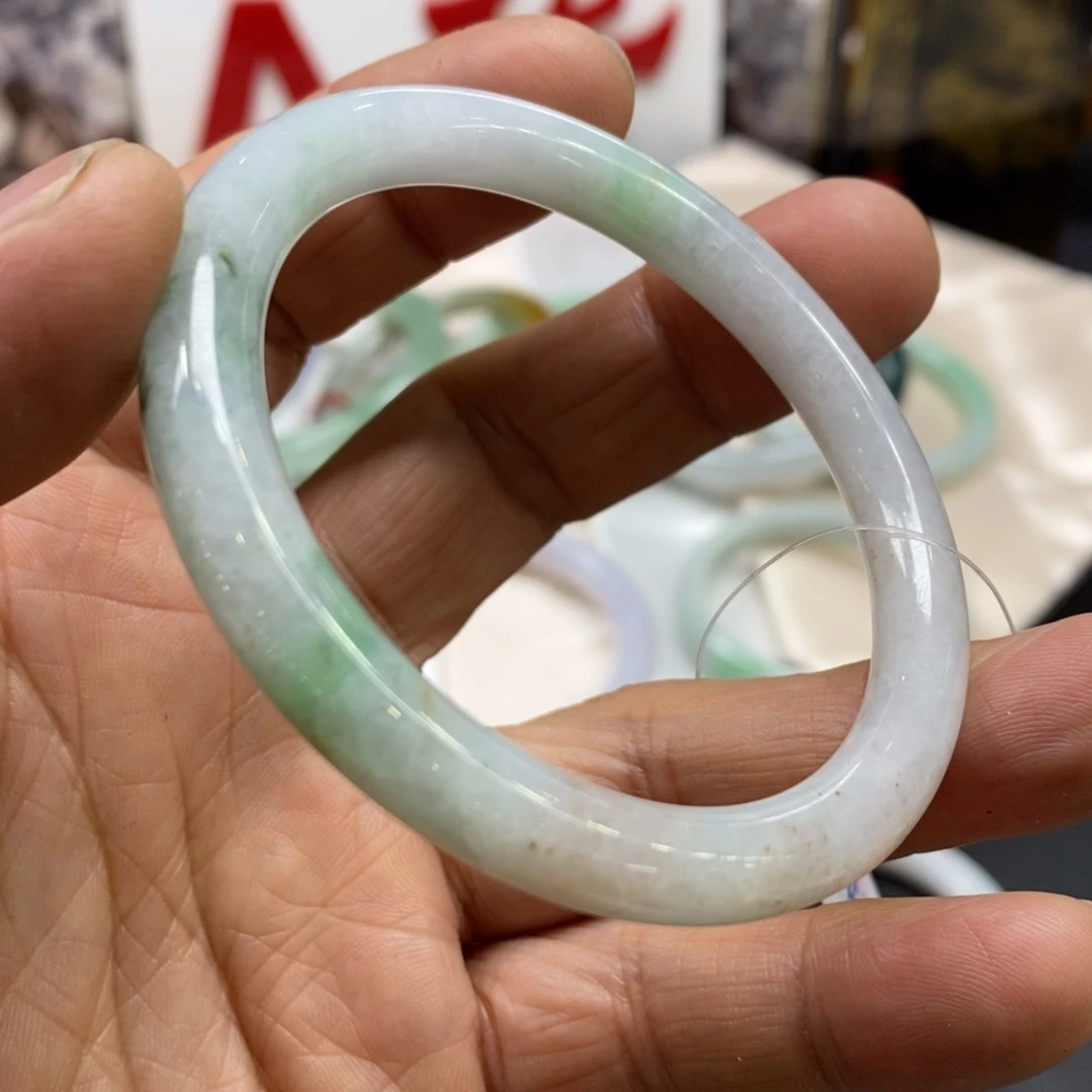 翡翠未镶嵌手镯翡翠手镯55、卡8
