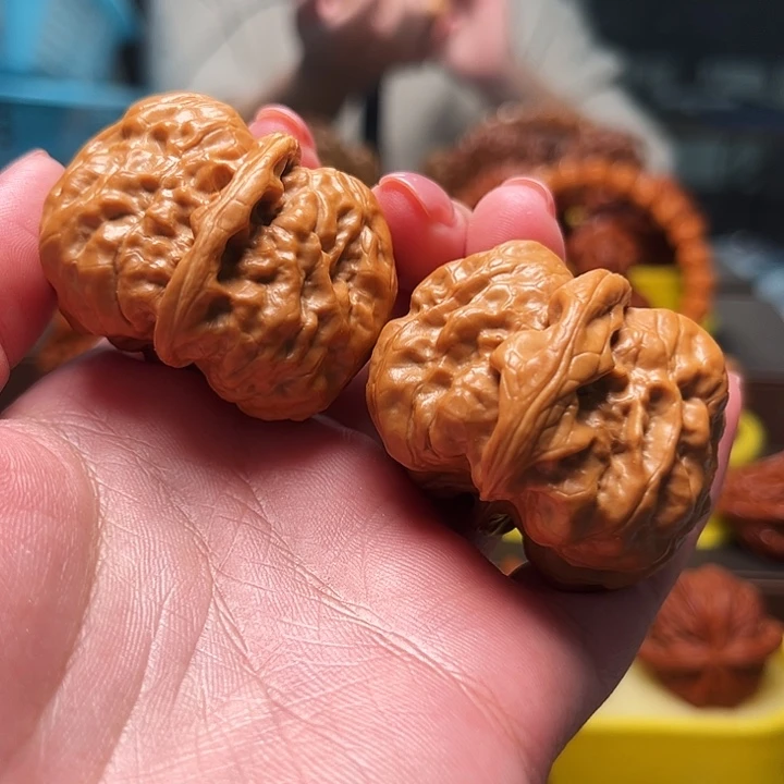 差***思文玩核桃吊坠39尺蛤蟆头