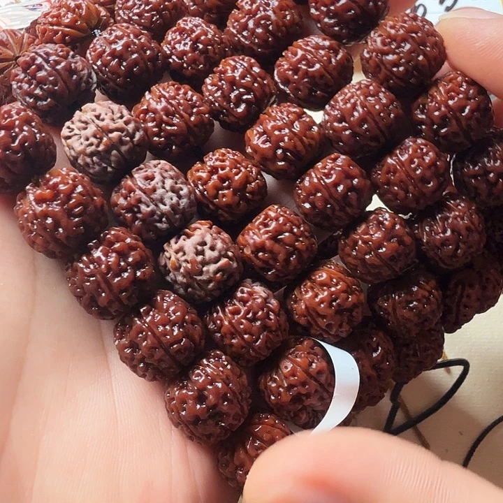 金刚菩提吊坠跳跳龙藏切 手持   29.9