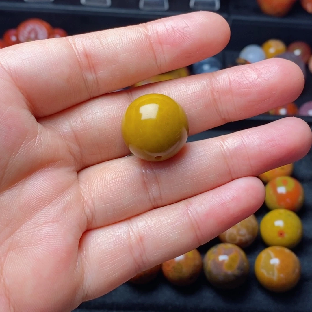 玛瑙/玉髓战国红玛瑙 未镶嵌杨*森