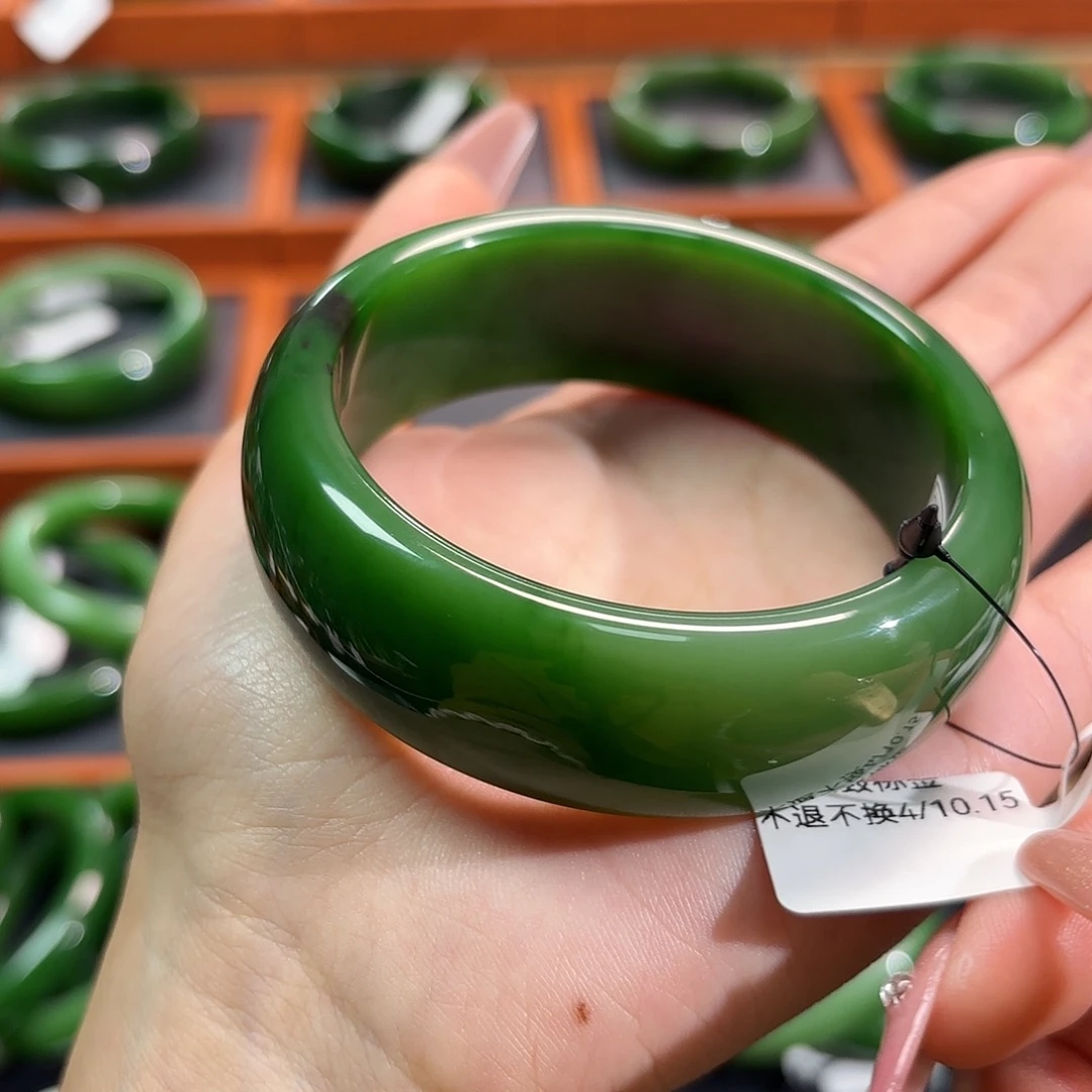 和田玉（碧玉）未镶嵌手镯红皮6061